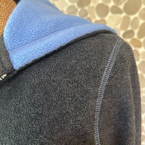 GUESS gray and light blue fleece hooded zip up - size Small - Picture 4 of 6